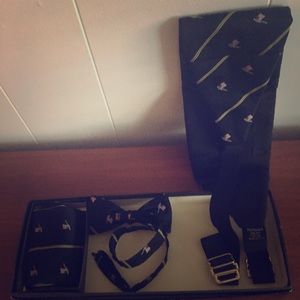 Mel Howard cummerbund set.